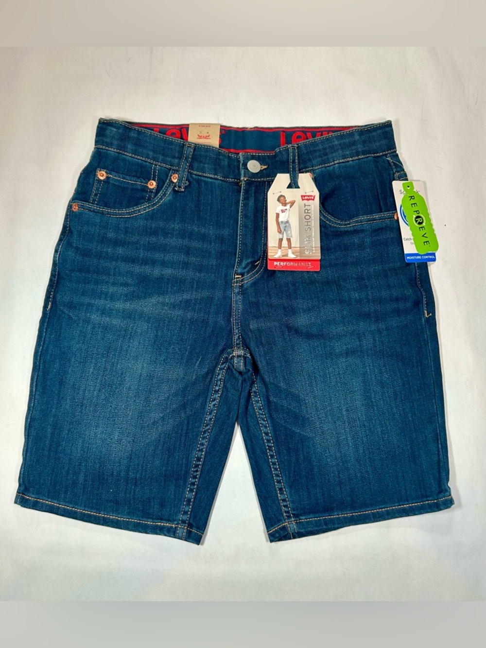 Levi’s Youth Slim Short size 16 regular 28 NEW